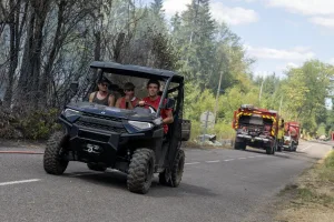Pinot, el héroe: ayuda a los bomberos en el medio de los incendios en Francia