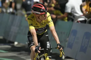 Contador analiza el Tour: “Si fuera director deportivo de UAE tomaría nota del gesto de Vingegaard”