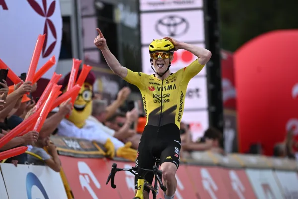 Louis Barré (Visma - Lease a Bike) gana la etapa 6 del Tour de Polonia