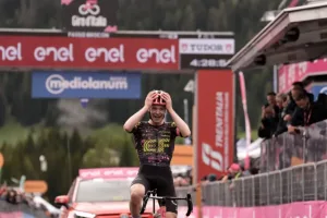 Red Bull ficha a un compañero de Carapaz: los planes del equipo para 2027 tras la salida de Roglic