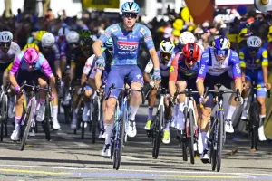 Del Toro, campeón del Tour de Alemania: intentó la fuga pero lo alcanzan a 200 metros de meta