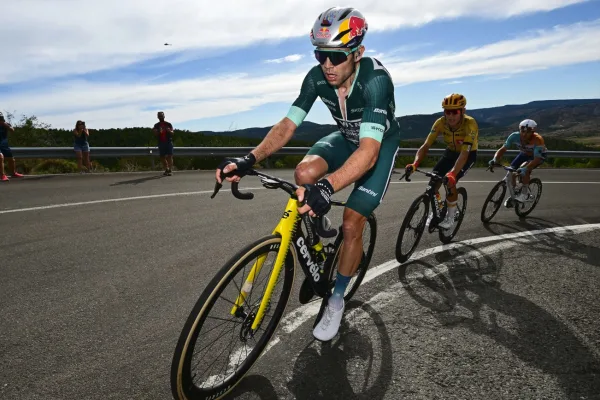 Wout van Aert (Visma - Lease a Bike) con la malla verde en La Vuelta a España 2026