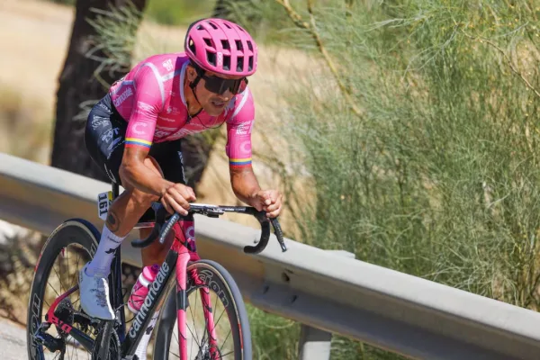 Richard Carapaz (EF) en la etapa 19 de La Vuelta a España 2026