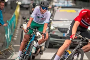 “Fue una masacre, me caía cada 20 metros”: Isaac del Toro recuerda el caótico primer Mundial que moldeó su carrera
