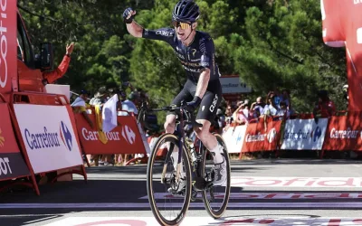 Eddie Dumbar (Pinarello Q36.5) gana la etapa 19 de La Vuelta 2026