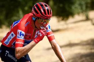 Diferencias entre favoritos de La Vuelta: Mas entra a la tercera semana con una ventaja que aún no es definitoria