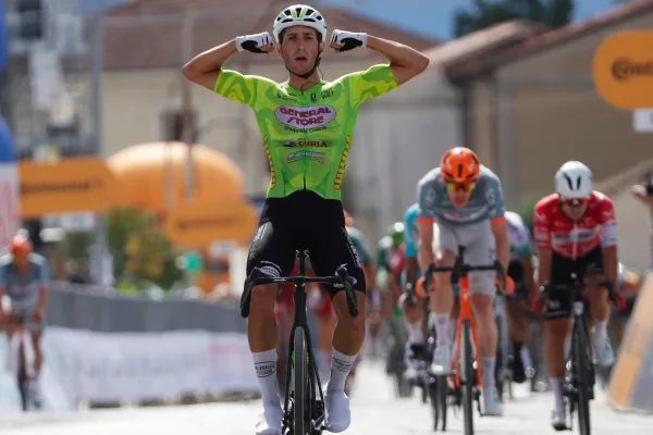 Filippo d´Aiuto gana la etapa 3 del Giro d´Abruzzo 2026