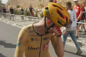 La emotiva historia de Kron: quiere ganar una etapa en La Vuelta por su esposa que perdió un embarazo