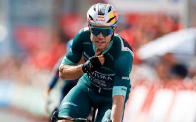 Wout van Aert gana la etapa 13 de La Vuelta a Esapña 2026