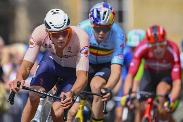 Mathieu van der Poel (Países Bajos) y Wout van Aert (Bélgica) en el Mundial de Glasgow 2023