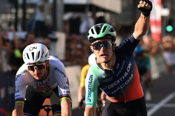 Paul Lapeira (Decathlon CMA CGM) gana la Coppa Agostoni 2026