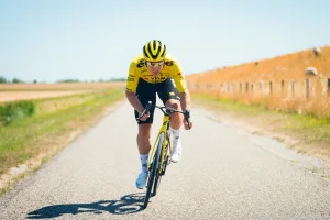 ¿Logra el milagro? Jakobsen asegura que tuvo su “mejor carrera en dos años” en su debut con Visma